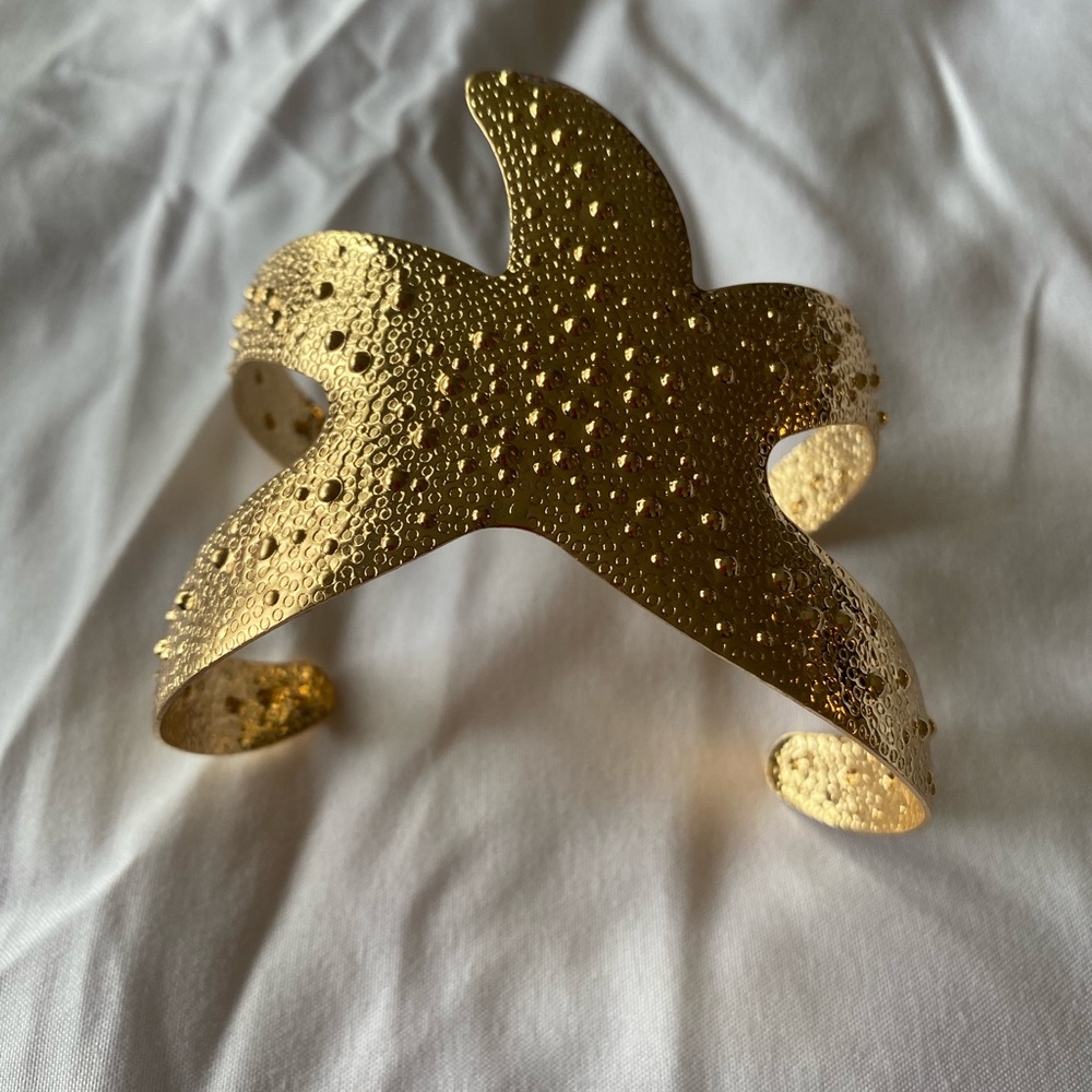 Gold Starfish Cuff Bracelet - Picture 2 of 3